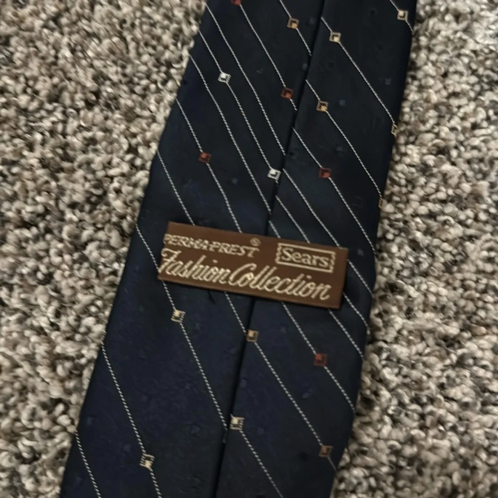 Perma-Prest Sears Fashion Collection Navy/Multicolor Neck Tie 100% Silk